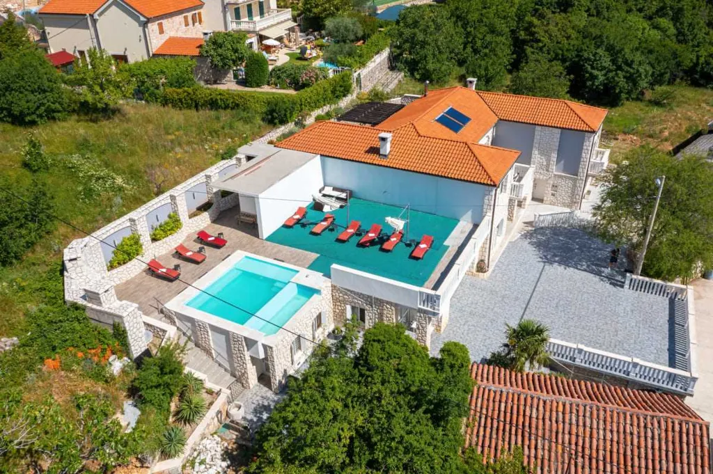 Bribir 4-Bedroom Villa for up to 10 Guests