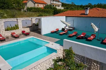 Bribir 4-Bedroom Villa for up to 10 Guests