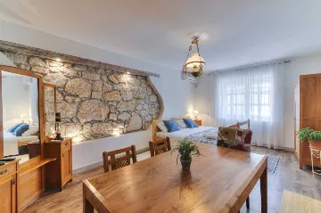 Bribir 4-Bedroom Villa for up to 10 Guests