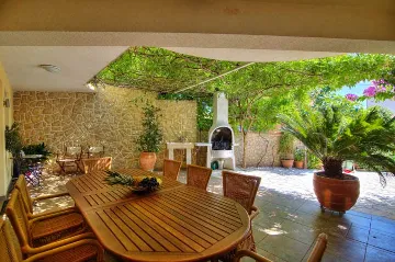 Modern Villa with Pool and Sea Views in Novi Vinodolski