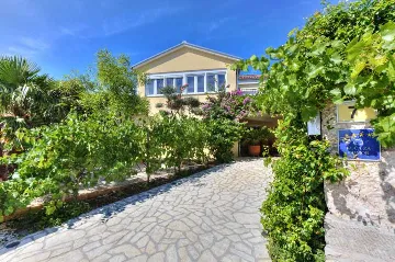 Modern Villa with Pool and Sea Views in Novi Vinodolski