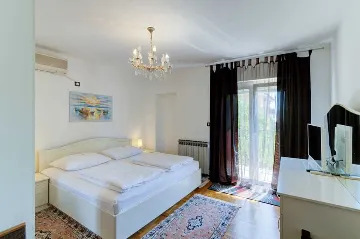 Modern Villa with Pool and Sea Views in Novi Vinodolski