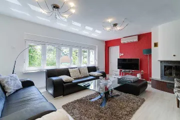 Modern Villa with Pool and Sea Views in Novi Vinodolski