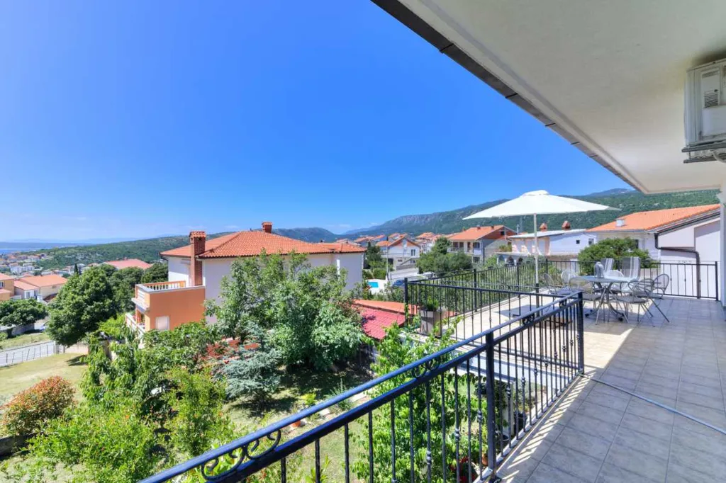 Holiday House in Novi Vinodolski with Pool