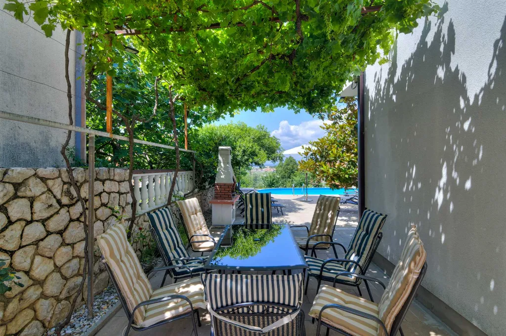 Holiday House in Novi Vinodolski with Pool