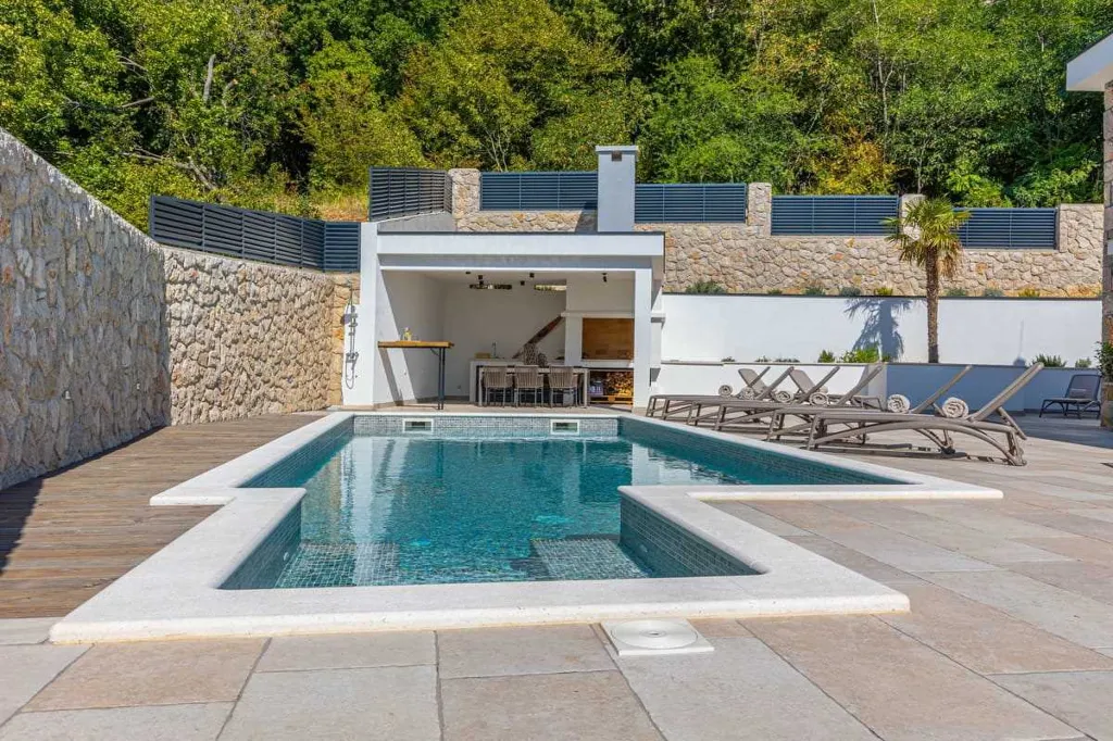 Bribir Villa for Up to 10 Guests with 5 En-Suites
