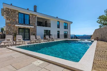 Bribir Villa for Up to 10 Guests with 5 En-Suites