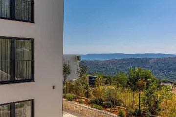 Bribir Villa for Up to 10 Guests with 5 En-Suites