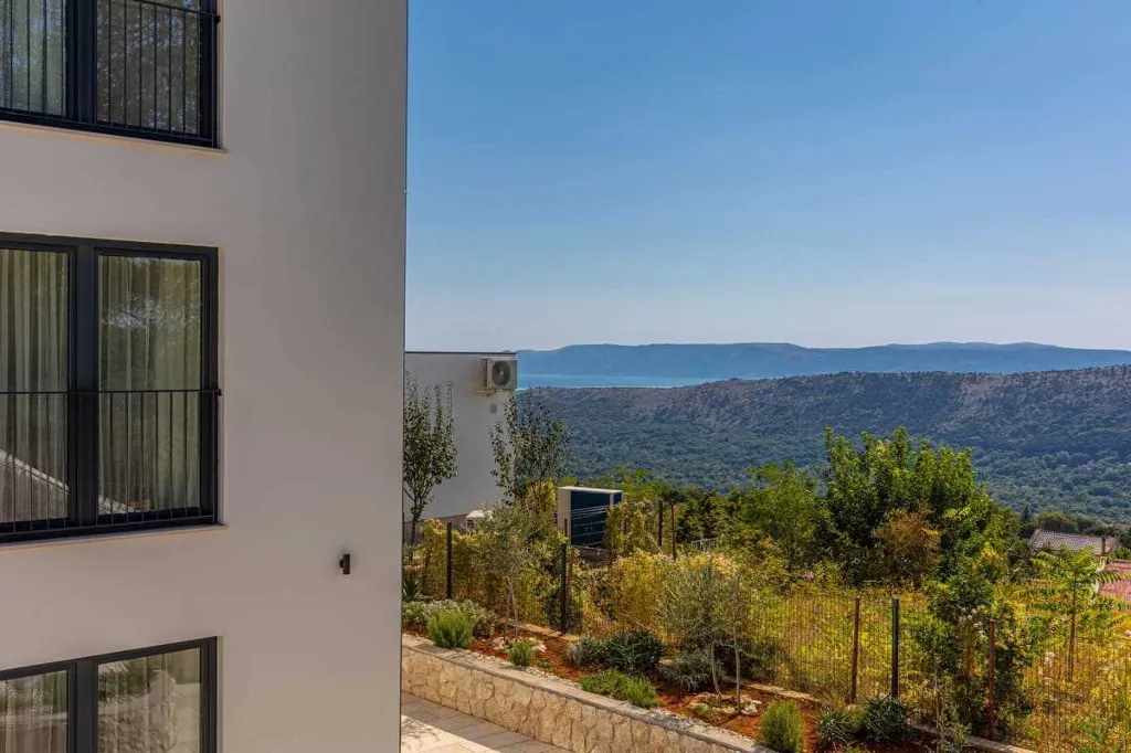 Bribir Villa for Up to 10 Guests with 5 En-Suites