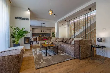 Bribir Villa for Up to 10 Guests with 5 En-Suites