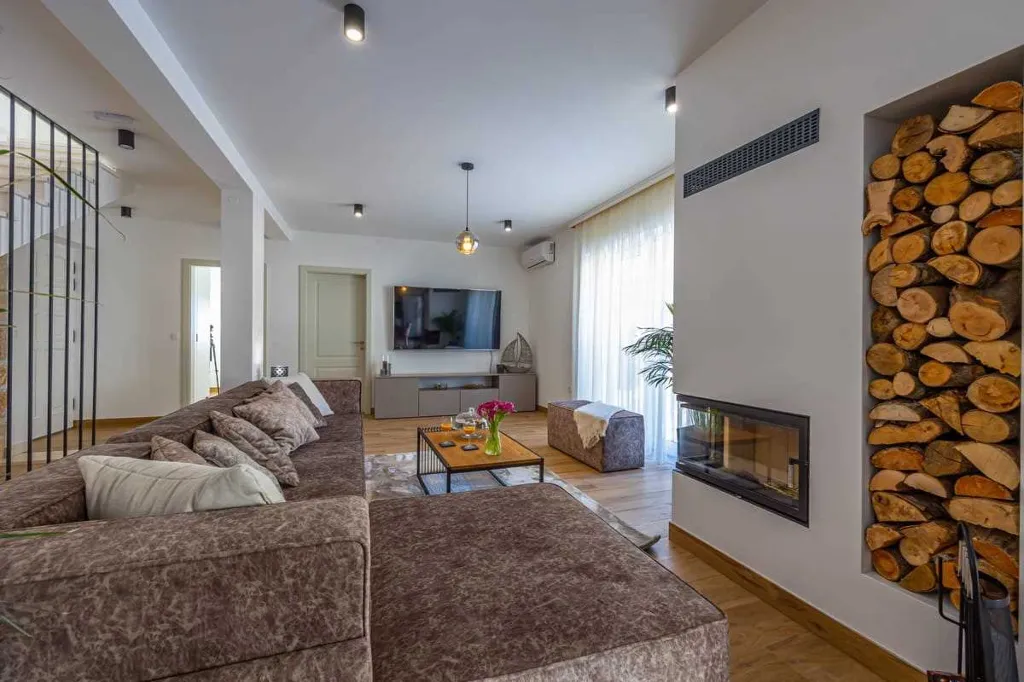 Bribir Villa for Up to 10 Guests with 5 En-Suites
