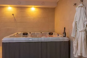 Bribir Villa for Up to 10 Guests with 5 En-Suites