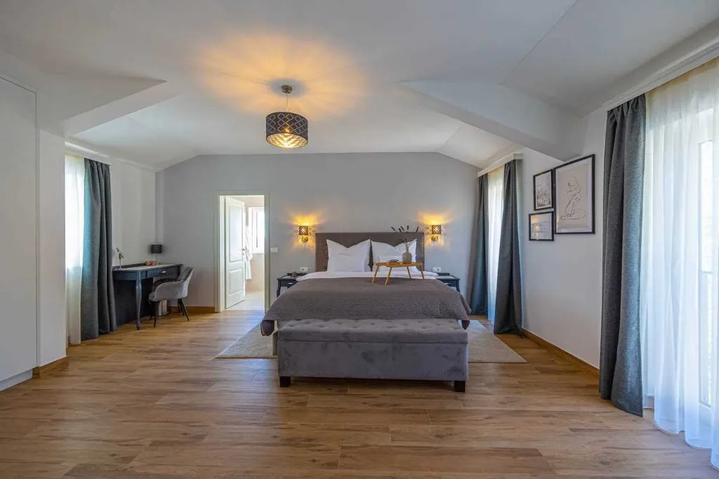 Bribir Villa for Up to 10 Guests with 5 En-Suites