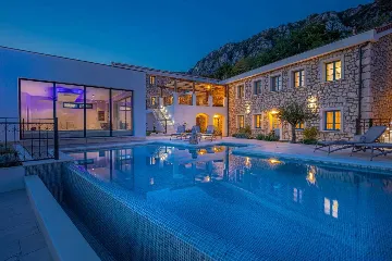 Bribir Villa for Up to 10 Guests with Pools