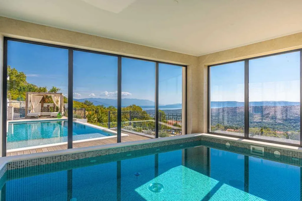 Bribir Villa for Up to 10 Guests with Pools
