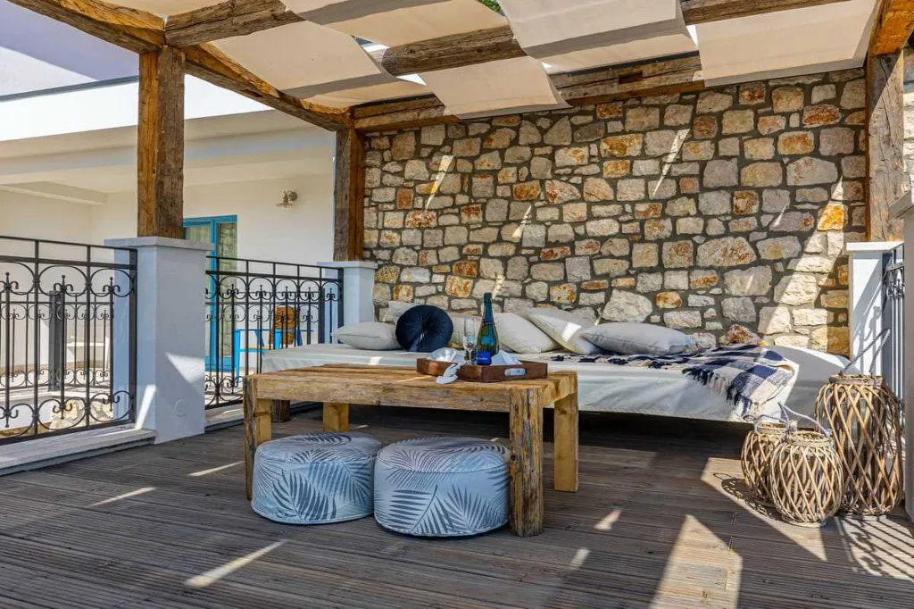 Bribir Villa for Up to 10 Guests with Pools