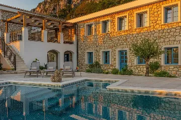 Bribir Villa for Up to 10 Guests with Pools