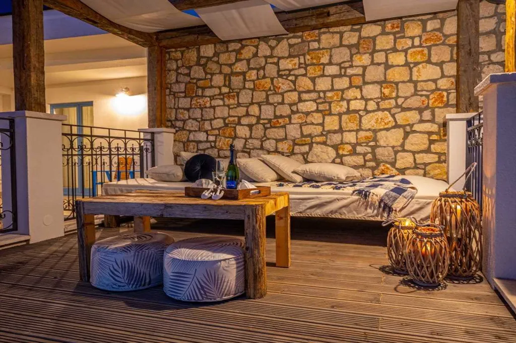 Bribir Villa for Up to 10 Guests with Pools