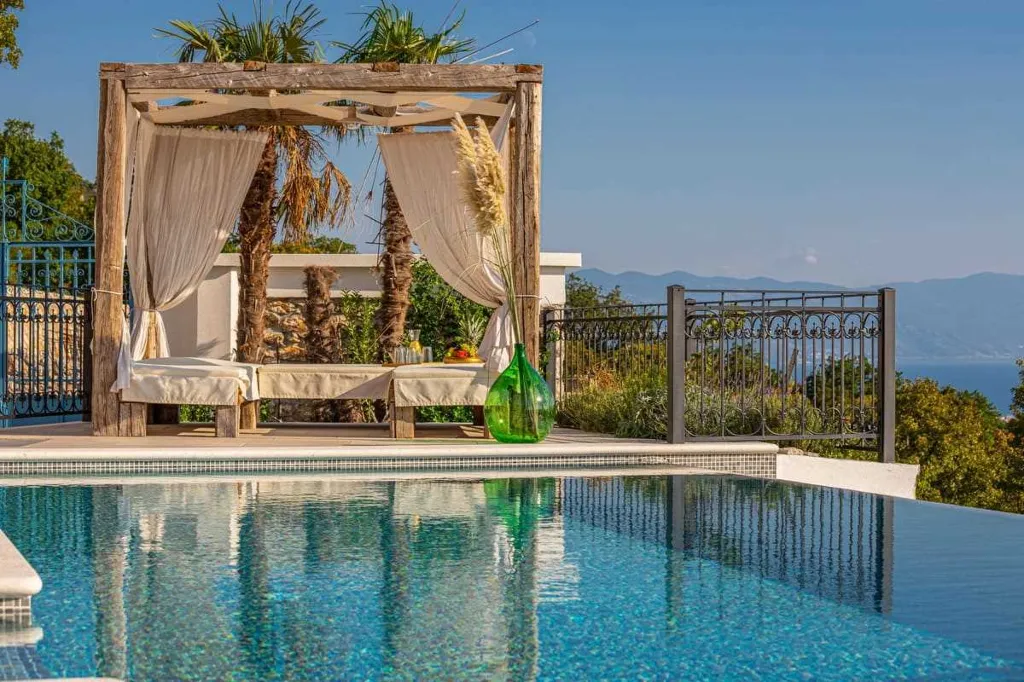 Bribir Villa for Up to 10 Guests with Pools