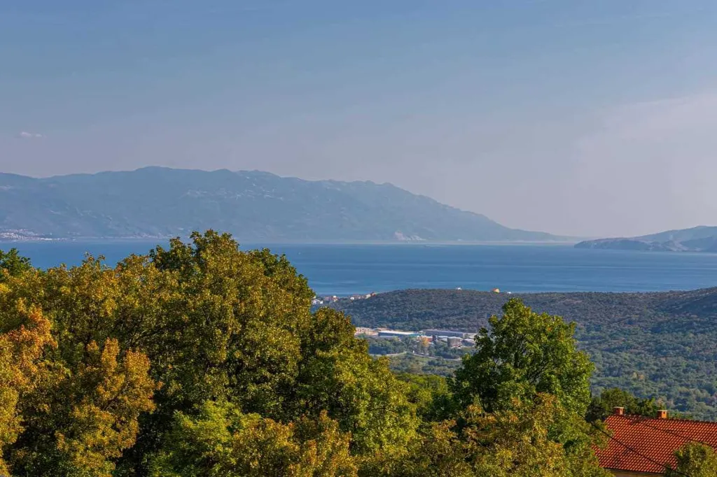 Bribir Villa for Up to 10 Guests with Pools