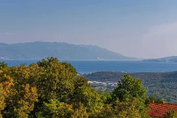 Bribir Villa for Up to 10 Guests with Pools