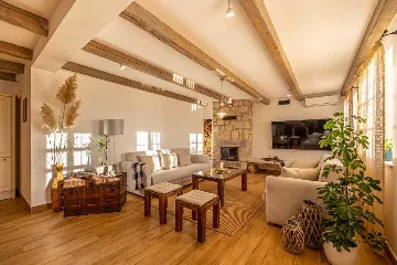 Bribir Villa for Up to 10 Guests with Pools