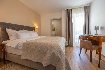 Bribir Villa for Up to 10 Guests with Pools