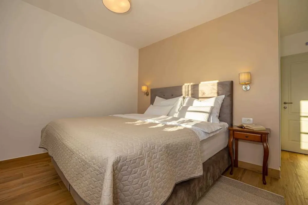 Bribir Villa for Up to 10 Guests with Pools