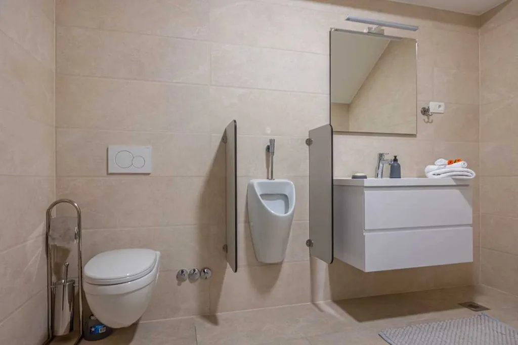 Bribir Villa for Up to 10 Guests with Pools