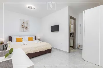 1-Bedroom Apartment in Pula for 2 Guests