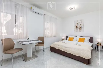 1-Bedroom Apartment in Pula for 2 Guests