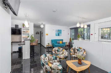 Studio in Pula for 2 Guests, Courtyard View