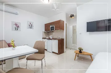 Contemporary Studio Apartment in Pula