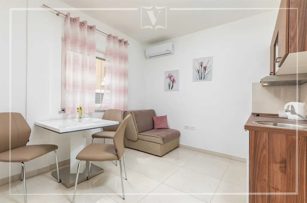 Contemporary Studio Apartment in Pula