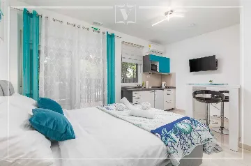 Pula Studio Apartment for 2 with Private Terrace