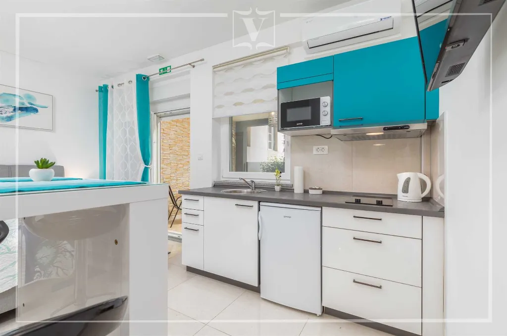 Pula Studio Apartment for 2 with Private Terrace