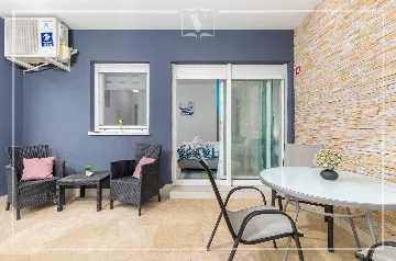 Pula Studio Apartment for 2 with Private Terrace