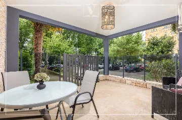 Pula Studio Apartment for 2 with Private Terrace