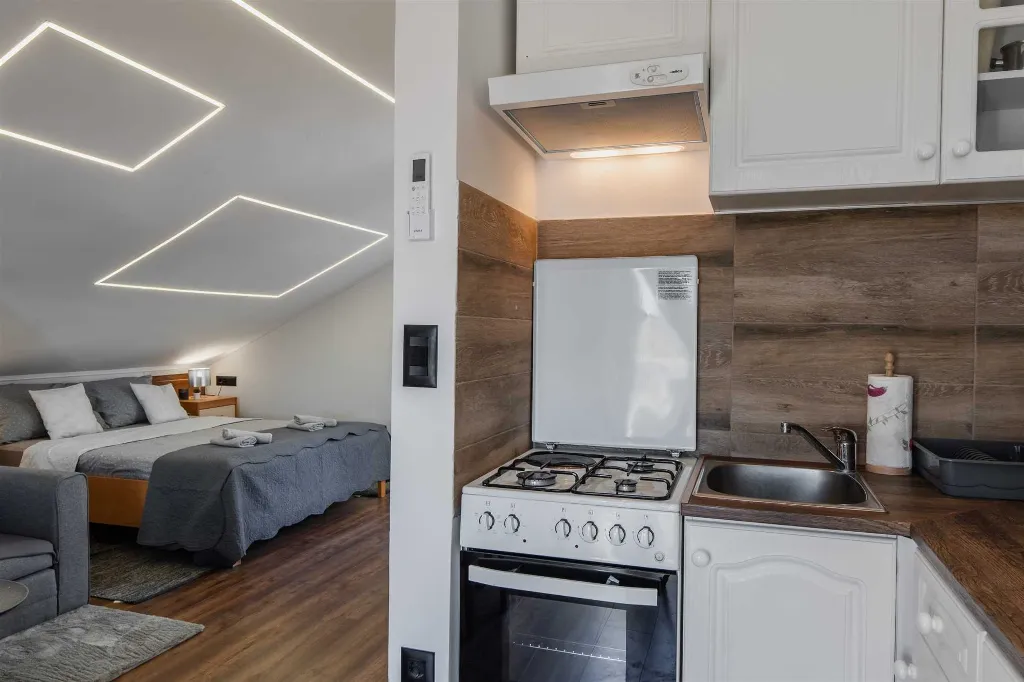 Studio Apartment in Vir for 2–3 Guests