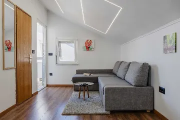 Vir Studio Apartment for 3–4 with Balcony