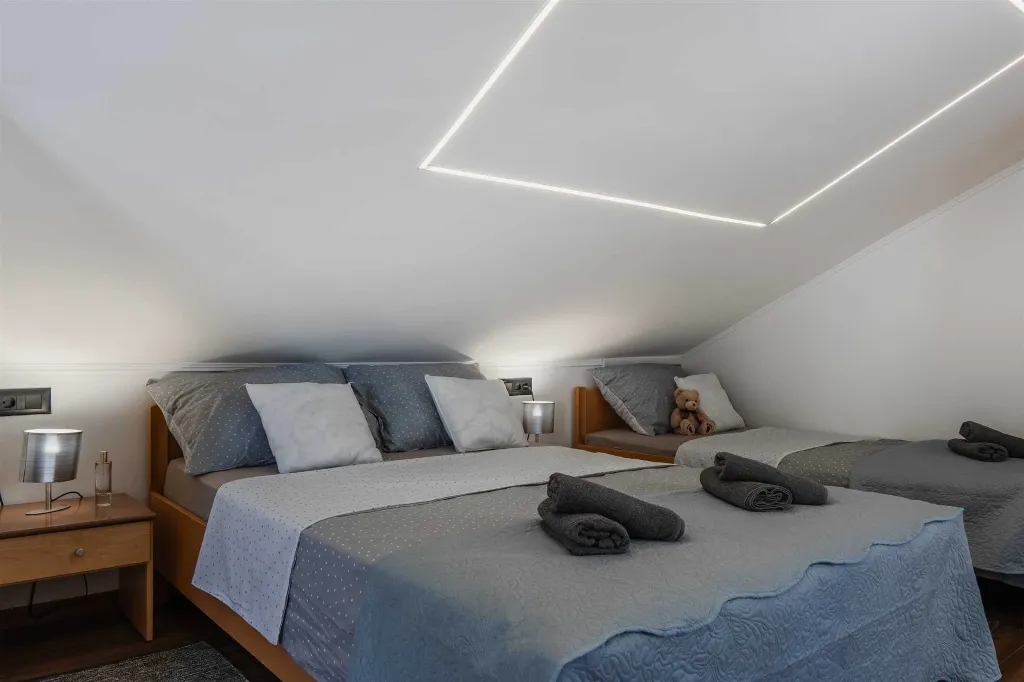 Vir Studio Apartment for 3–4 with Balcony
