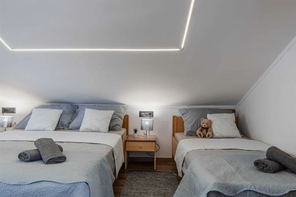 Vir Studio Apartment for 3–4 with Balcony
