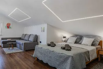 Vir Studio Apartment for 3–4 with Balcony