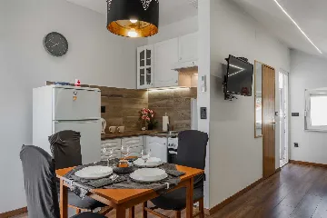 Vir Studio Apartment for 3–4 with Balcony