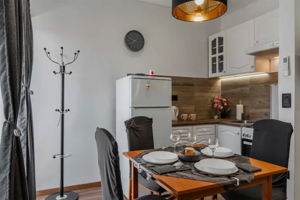 Vir Studio Apartment for 3–4 with Balcony