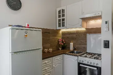 Vir Studio Apartment for 3–4 with Balcony