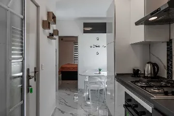 1-Bedroom Air-Conditioned Apartment in Vir