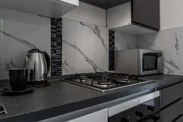 1-Bedroom Air-Conditioned Apartment in Vir