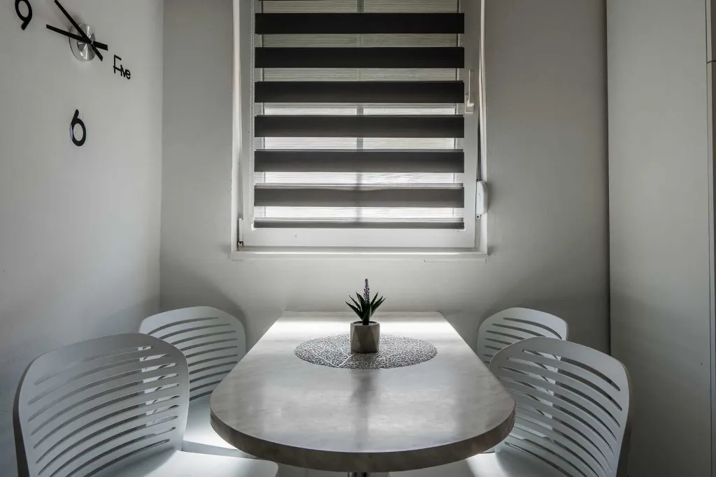 1-Bedroom Air-Conditioned Apartment in Vir
