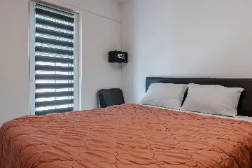 1-Bedroom Air-Conditioned Apartment in Vir
